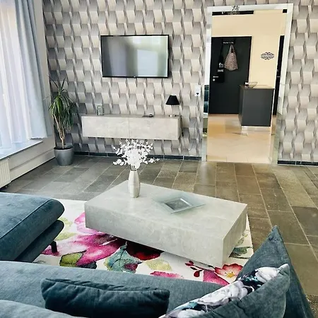 Am Storchennest * Untermunkheim